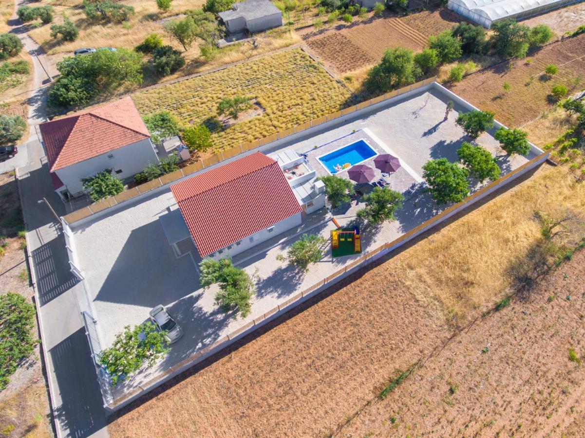 Villa Antonia With Heated Pool Dograde Екстер'єр фото