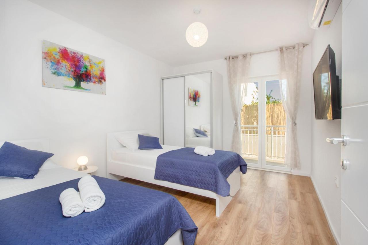 Villa Antonia With Heated Pool Dograde Екстер'єр фото