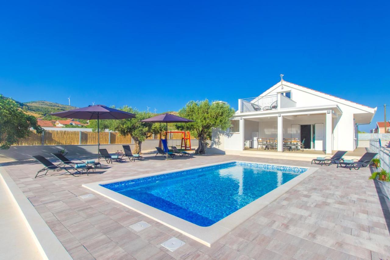 Villa Antonia With Heated Pool Dograde Екстер'єр фото