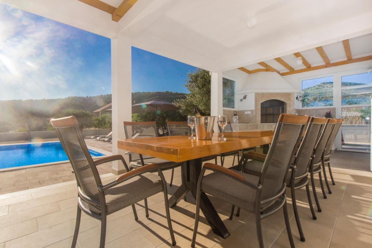 Villa Antonia With Heated Pool Dograde Екстер'єр фото